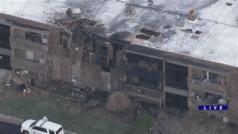 6 people, including firefighter injured after West Chicago apartment building fire